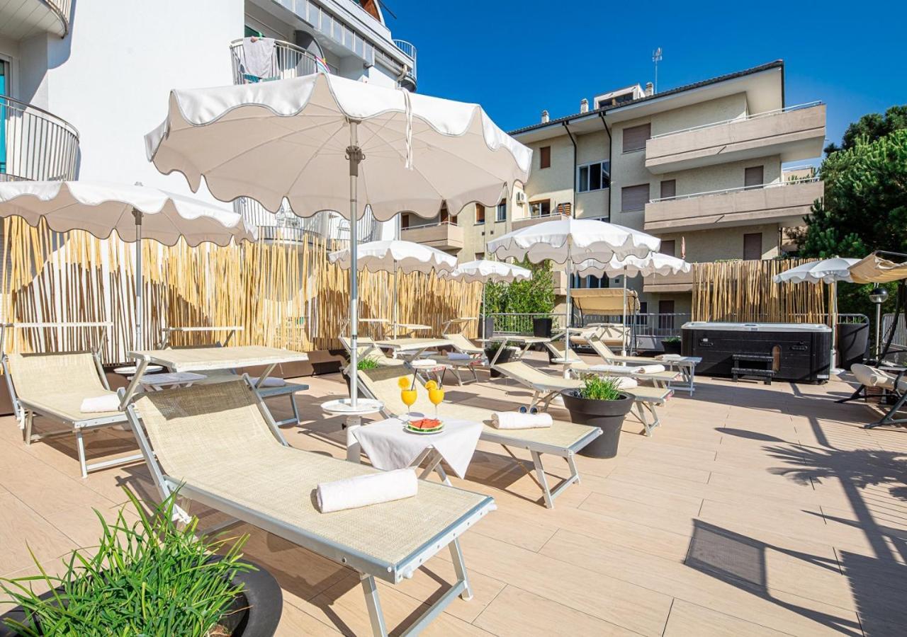 Park Hotel Lignano Sabbiadoro Exterior photo