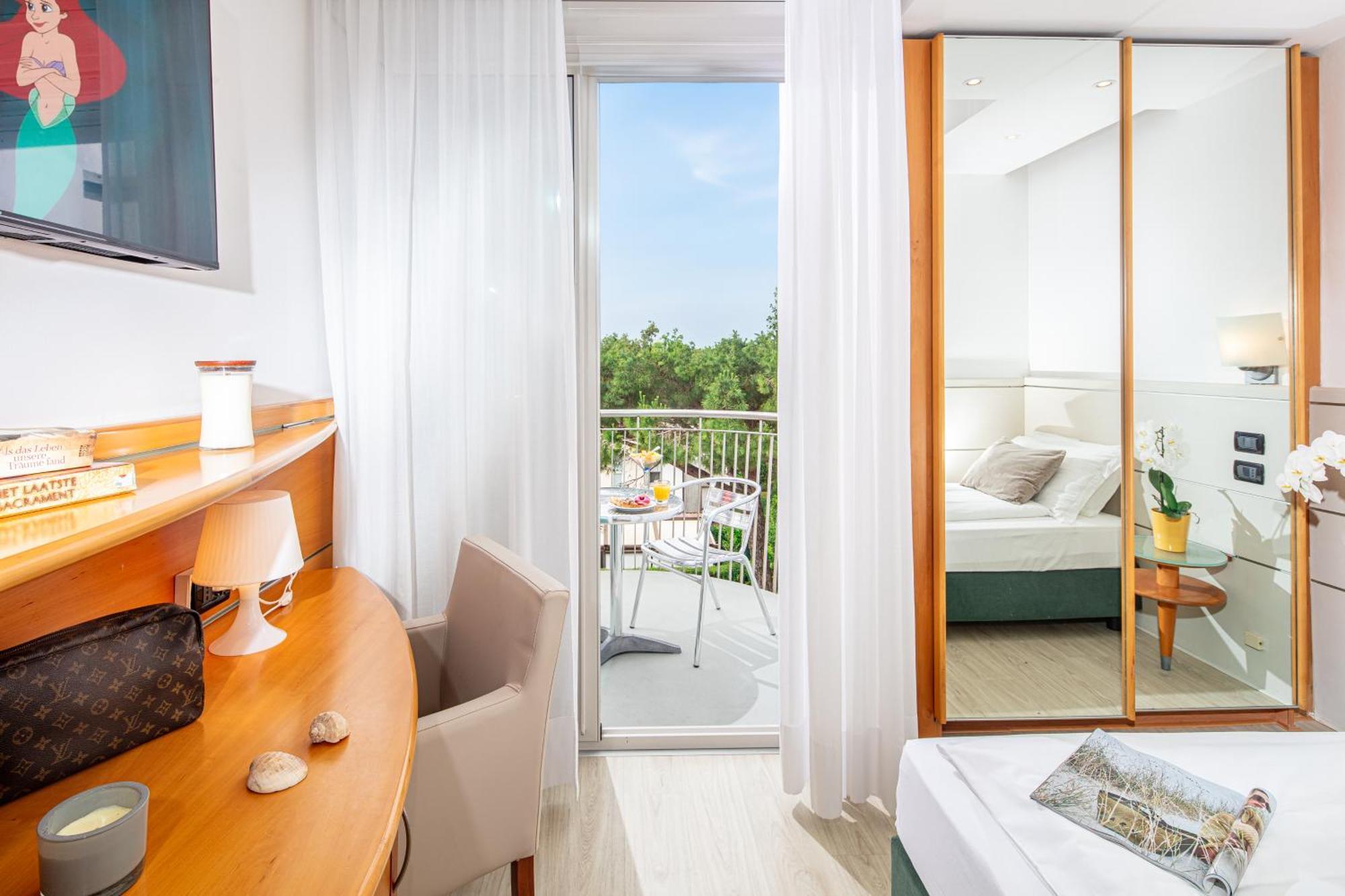 Park Hotel Lignano Sabbiadoro Exterior photo